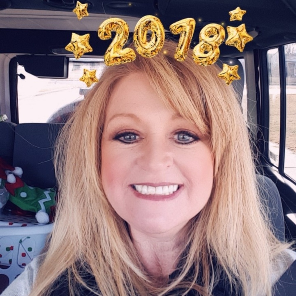 Meet your Posher, Suzanne